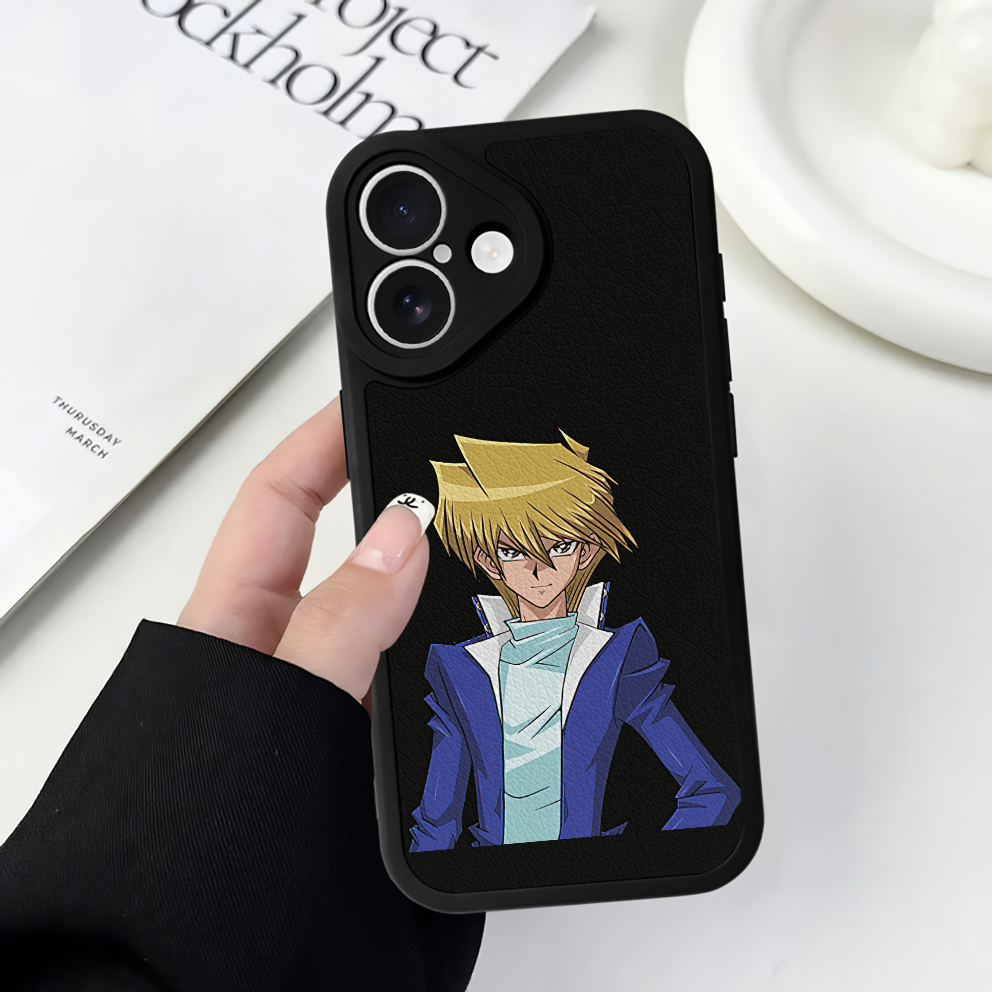遊☆戯☆王 Yu-Gi-Oh! 【iPhone 16シリーズ対応】シリコンスマホケース（レザー調） 材質：シリコン